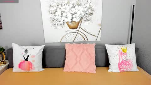 Adelina online show from November 20, 2025, 5:29 am