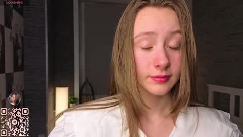 Eva online show from November 27, 2025, 7:16 pm