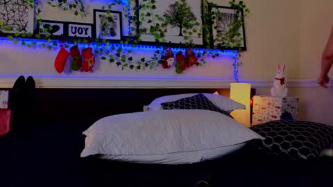 Eva online show from December 9, 2024, 10:32 am