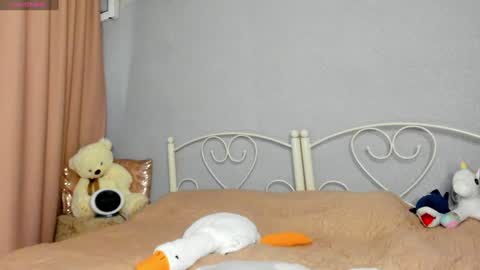 Snapshot of evasunshine18 chatting on December 12, 2024, 9:51 am Eva online show from December 12, 2024, 9:51 am