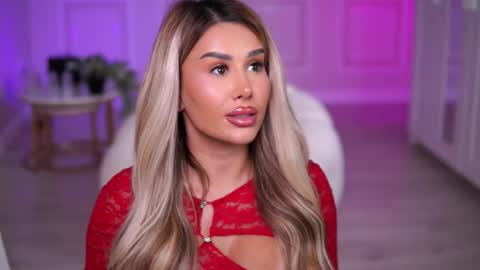 Eva online show from October 24, 2025, 7:10 pm