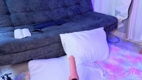 Eva Queen online show from February 19, 2026, 9:05 am