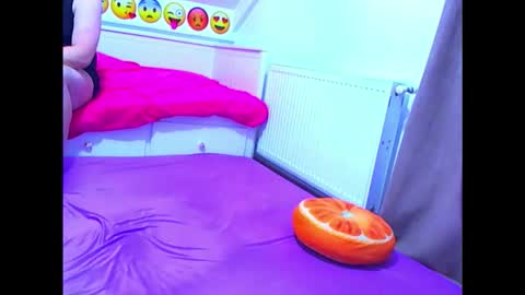 EVEANDMAX online show from February 15, 2026, 8:05 pm