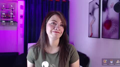 Evee online show from December 19, 2025, 10:17 pm