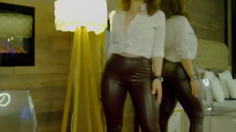 EveHamilton online show from January 2, 2025, 10:55 pm