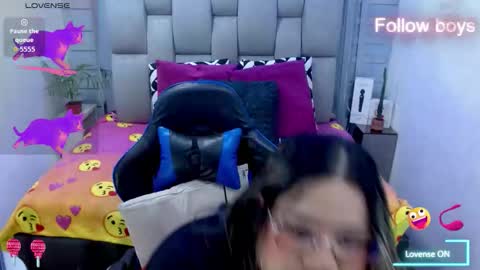 evelin zaens online show from February 15, 2026, 3:47 am