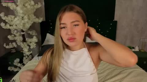 Evelina online show from April 20, 2026, 12:57 am