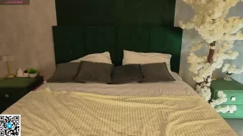 Evelina online show from April 22, 2026, 1:08 am