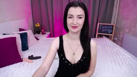 Evelin online show from October 17, 2025, 5:32 am