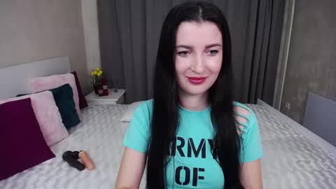 Evelin online show from November 20, 2025, 6:24 am