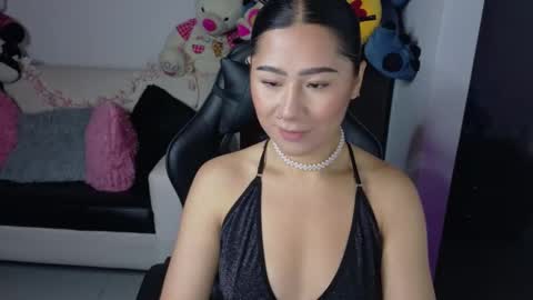 Evelyn online show from October 10, 2025, 10:47 am