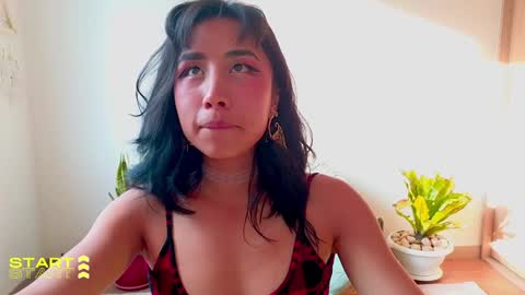 Snapshot of evelyn_chelle chatting on January 16, 2025, 9:40 pm Im Eve or Chelle Next Stream 191224 online show from January 16, 2025, 9:40 pm