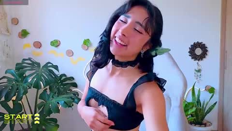 Snapshot of evelyn_chelle chatting on March 7, 2025, 3:49 pm Im Eve or Chelle Next Stream 191224 online show from March 7, 2025, 3:49 pm