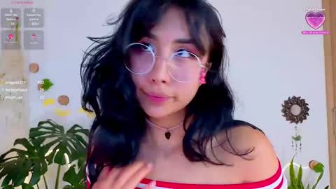 Snapshot of evelyn_chelle chatting on March 9, 2025, 1:46 am Im Eve or Chelle Next Stream 191224 online show from March 9, 2025, 1:46 am