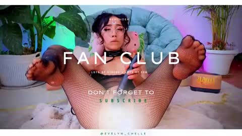 Snapshot of evelyn_chelle chatting on March 11, 2025, 9:04 pm Im Eve or Chelle Next Stream 191224 online show from March 11, 2025, 9:04 pm