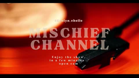 Snapshot of evelyn_chelle chatting on October 9, 2025, 11:36 pm Im Eve or Chelle Next Stream 191224 online show from October 9, 2025, 11:36 pm