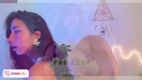 Snapshot of evelyn_chelle chatting on October 18, 2025, 12:02 am Im Eve or Chelle Next Stream 191224 online show from October 18, 2025, 12:02 am