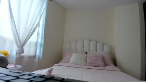 Snapshot of evelyn_coelloo chatting on September 23, 2025, 8:12 pm Eve online show from September 23, 2025, 8:12 pm