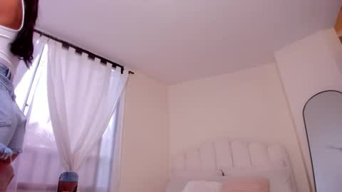 Snapshot of evelyn_coelloo chatting on November 10, 2025, 10:31 pm Eve online show from November 10, 2025, 10:31 pm