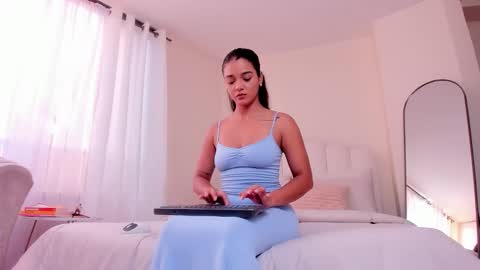 Snapshot of evelyn_coelloo chatting on February 18, 2026, 10:50 pm Eve online show from February 18, 2026, 10:50 pm