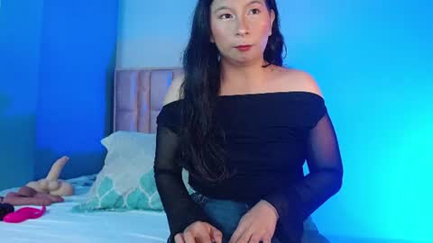 Snapshot of evelyn_flores1 chatting on June 22, 2026, 2:46 am online show from June 22, 2026, 2:46 am