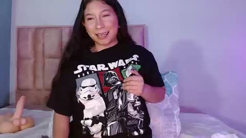 Snapshot of evelyn_flores1 chatting on August 2, 2026, 3:27 am online show from August 2, 2026, 3:27 am