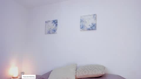 Evelyn online show from April 8, 2026, 11:43 am