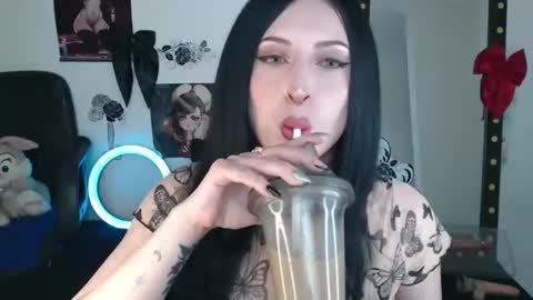 Julieta online show from April 9, 2026, 5:18 am