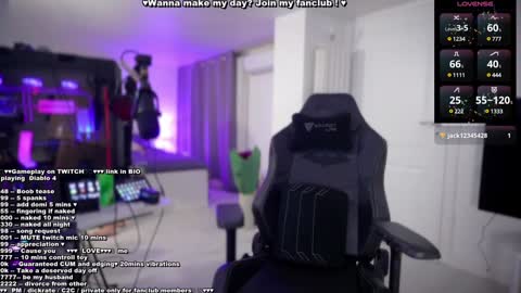 Evelyne online show from February 2, 2025, 6:53 pm