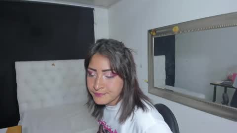 Snapshot of evelynesex chatting on May 15, 2026, 3:24 am Evelyne online show from May 15, 2026, 3:24 am