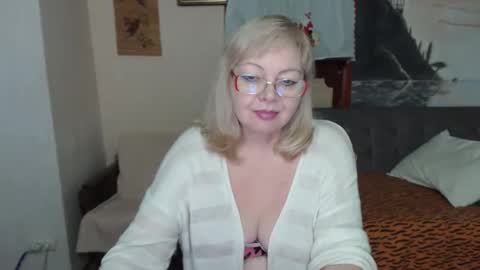 BarbaraBlondy online show from December 16, 2025, 8:36 pm