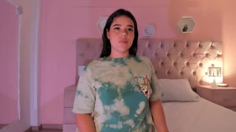 Evelyn Woods online show from December 17, 2024, 6:31 pm