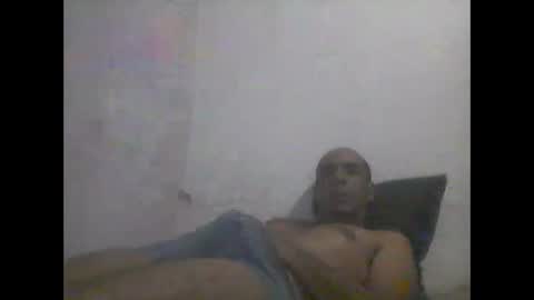 Snapshot of everaldosantos chatting on December 26, 2024, 12:03 am everaldosantos online show from December 26, 2024, 12:03 am