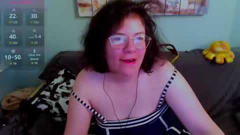 Everly online show from June 21, 2026, 5:04 pm