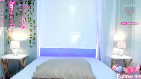 Snapshot of everlymooree chatting on September 13, 2025, 4:12 am EVELYN online show from September 13, 2025, 4:12 am