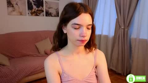 evi_brook online show from November 9, 2025, 7:28 am