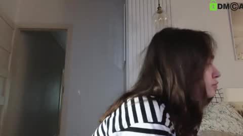 evi_woow online show from February 16, 2025, 9:48 pm