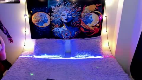 Snapshot of evie99_ chatting on September 17, 2025, 5:25 pm Evie99 online show from September 17, 2025, 5:25 pm