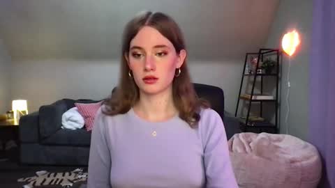 Evie3 online show from February 3, 2025, 12:47 am