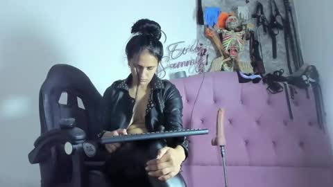 Mistress Sammy online show from November 18, 2025, 9:41 pm