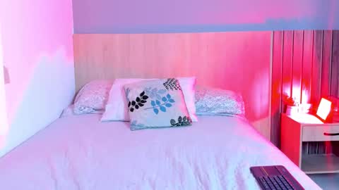 Snapshot of evilraven_ chatting on November 29, 2025, 4:04 am evilraven_ online show from November 29, 2025, 4:04 am