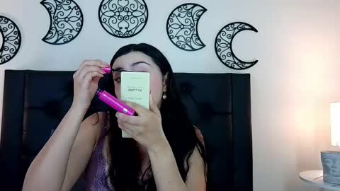 Snapshot of evoletmk chatting on February 6, 2026, 6:00 pm Evolet online show from February 6, 2026, 6:00 pm