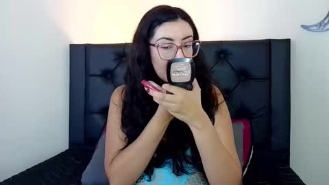 Snapshot of evoletmk chatting on February 22, 2026, 5:22 pm Evolet online show from February 22, 2026, 5:22 pm