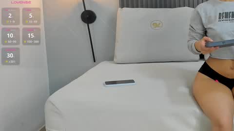 evony_beckerr online show from December 19, 2025, 11:17 am