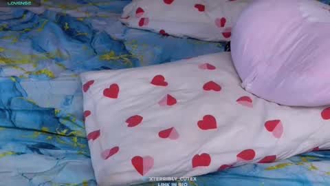 Snapshot of excellent_ella chatting on October 19, 2025, 7:25 pm Ella for you online show from October 19, 2025, 7:25 pm