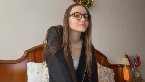 Snapshot of existencee chatting on December 11, 2024, 11:08 am Anna online show from December 11, 2024, 11:08 am