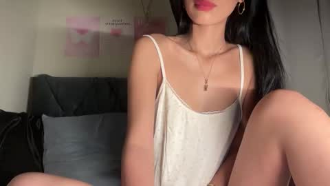 Angela online show from November 18, 2025, 3:56 am