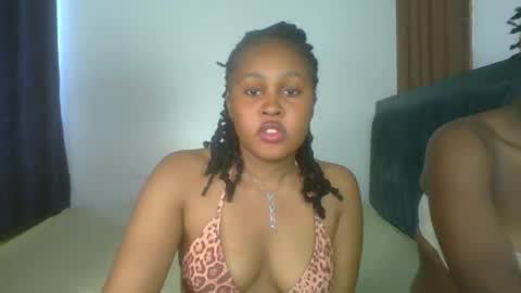 exotic_cutiee online show from April 18, 2026, 9:13 am