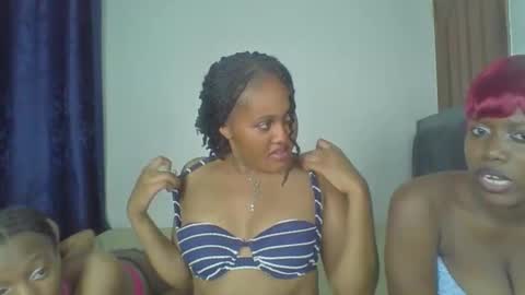 exotic_cutiee online show from April 18, 2026, 10:32 pm