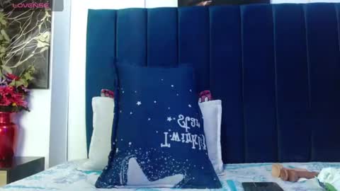 Snapshot of exotic_wish chatting on June 22, 2026, 4:31 am exotic_wish online show from June 22, 2026, 4:31 am
